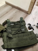 Image for Swiss arms vest + cyclone houders