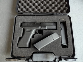 Image for Umarex Glock 17 gen 4 + 2 mags, holster en koffer