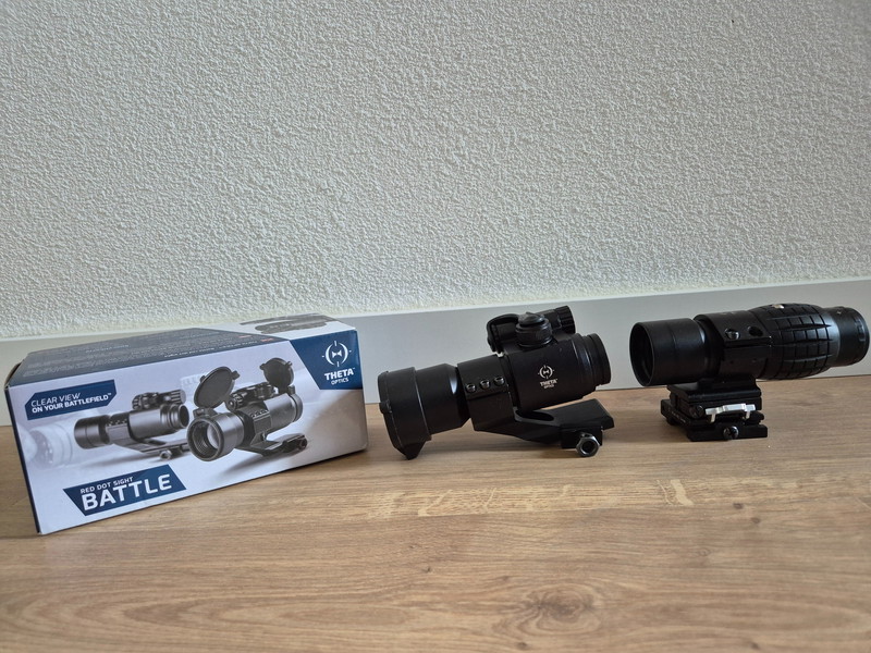 Afbeelding 1 van Theta Optics red dot met 3x Magnifier