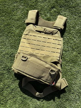Image pour Nieuwe Plate Carrier in Desert Camo met Nuprol Battle Belt