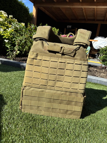 Image 2 pour Nieuwe Plate Carrier in Desert Camo met Nuprol Battle Belt