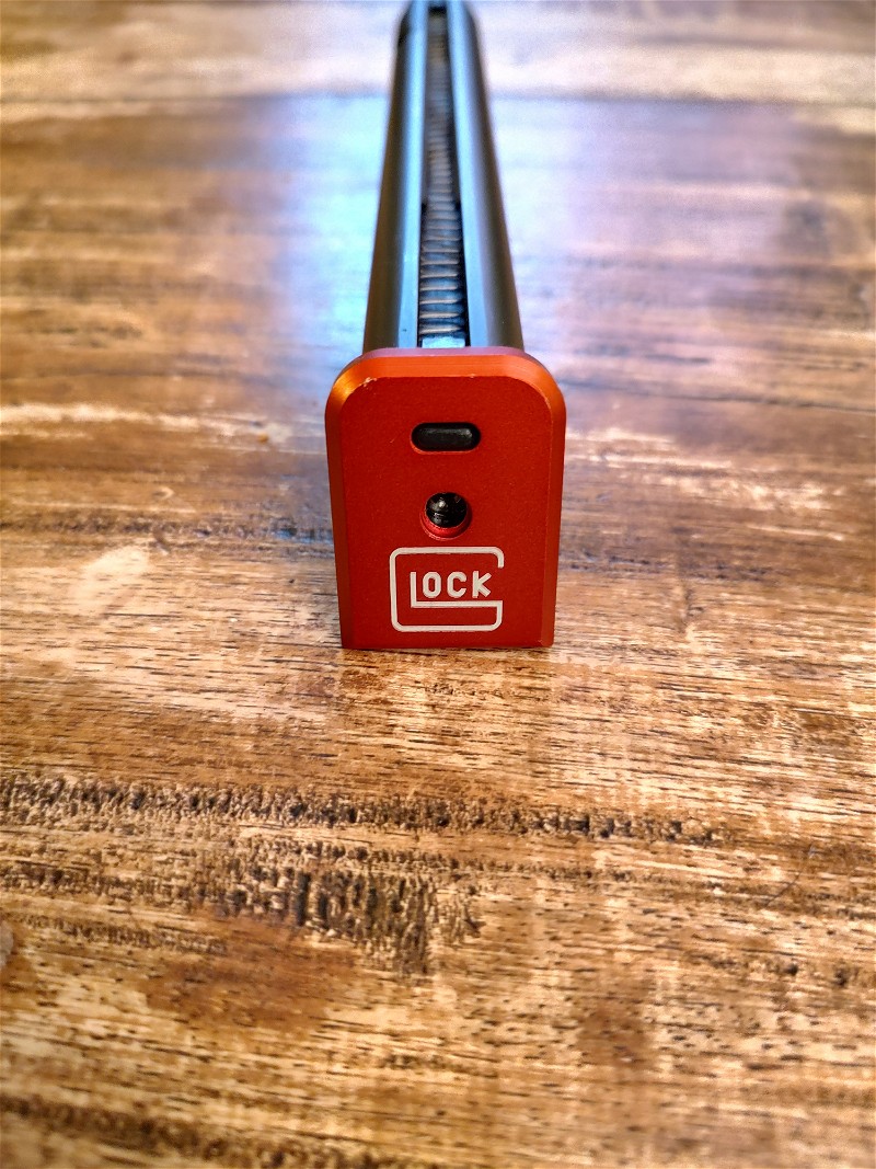 Image 1 for 🟥Unieke rode metalen Glock GBB magazijn base plates