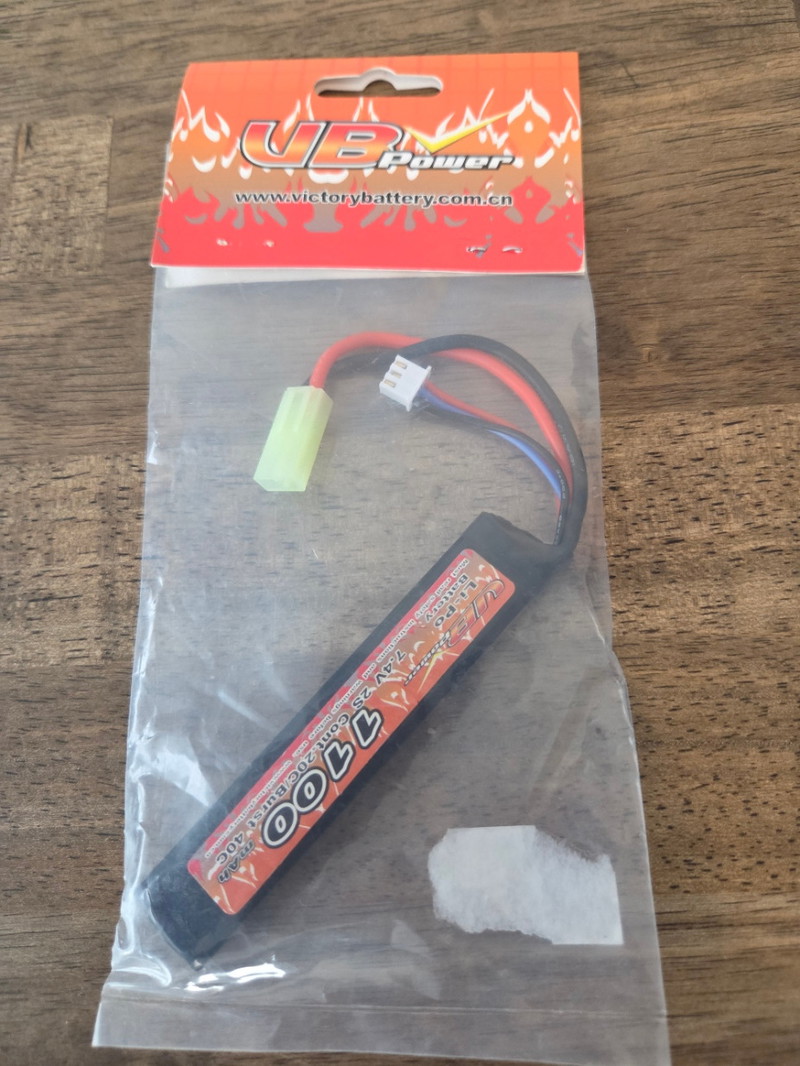 Afbeelding 1 van VB Power Lipo 7.4V 1100mAh 20C Stock Tube Type Tamiya