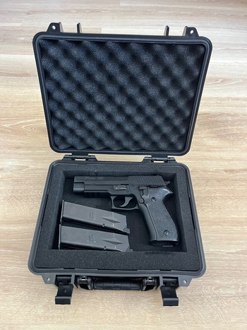 Afbeelding 4 van SIG SAUER P226 - TOKYO MARUI (2 magazijnen+wapenkoffer)