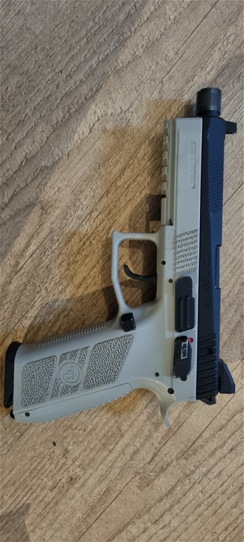 Image 2 for ASG CZ P-09 met 4 mags
