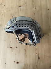 Bild für Nieuwe FMA helm + battlebelt