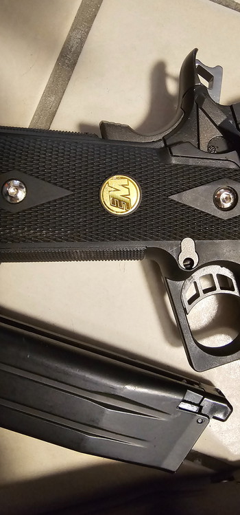 Imagen 2 de WE Hi-Capa 5.1 K full metal met evt. holster