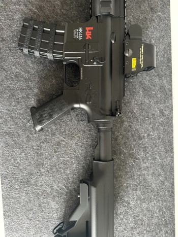 Afbeelding 2 van HK416 Airsoft 0,5 Joule + Red Dot + Dummy Laser | Taran Tactical Optik