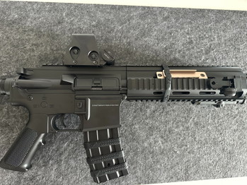 Afbeelding 4 van HK416 Airsoft 0,5 Joule + Red Dot + Dummy Laser | Taran Tactical Optik