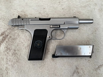 Image 7 for KWC 1911 + KWC Beretta + WE TT-33  + 3 koffers