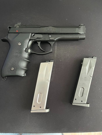 Imagen 2 de Tokyo Marui Tactical Master + 2 Magazines (Gas Blowback)