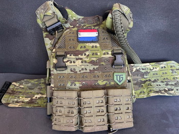 Imagen 2 de Novritsch plate carrier + weighted plates + originele plates + 3 x m4 pouch + zeer fijne (single point) sling