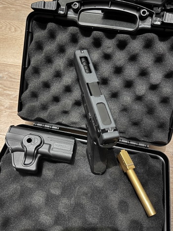 Image 3 for WE Glock18C black and gold out barrel