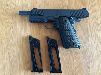 Image 2 pour Colt 1911 Blackened - Cybergun (CO2)
