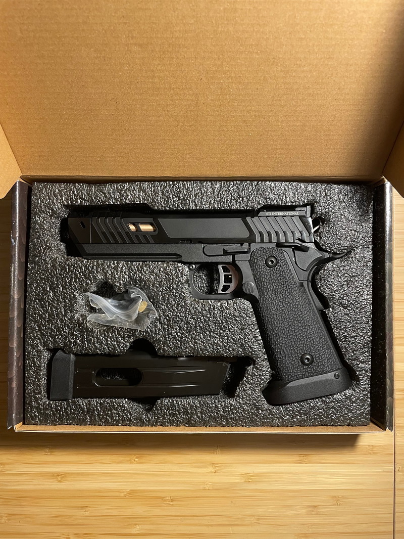 Afbeelding 1 van Pit Viper | Pistool | CO2 | STI