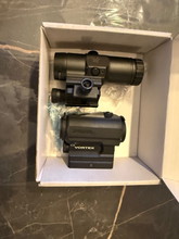 Image for Red dot en magnifier vortex