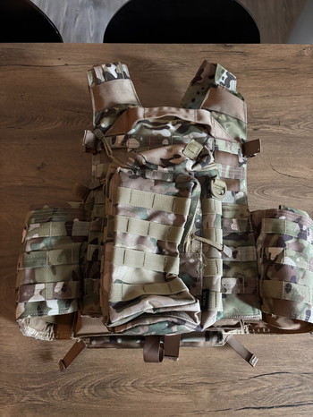 Imagen 3 de Plate Carrier, Assault belt, helm en bivakmuts met mond bescherming.