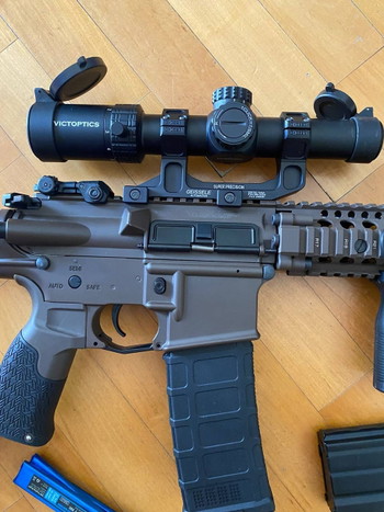 Afbeelding 2 van ICS Daniel Defense mk18 s3, never used in a game. 0.90 joule, completely stock
