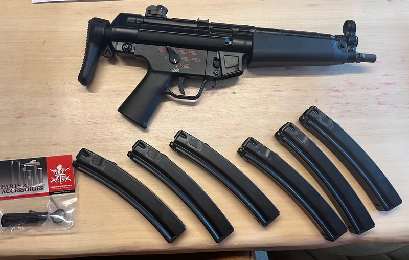 Image 1 pour Vfc umarex mp5a5 v2 gbb  nu met case!