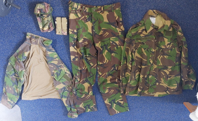 Image 1 for Complete Nederlandse Krijgsmacht (KL) DPM Kledingset + 2 Pouches