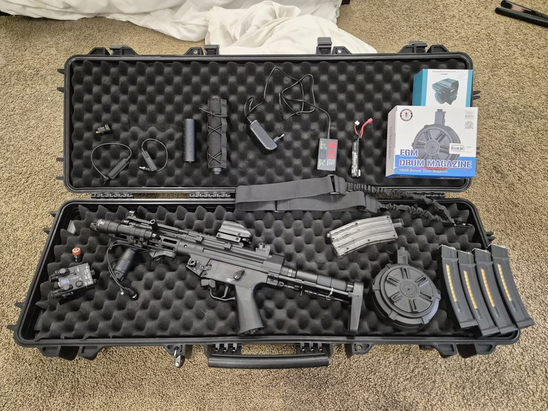 Image 1 pour MP5 CM.041G Upgraded Version + Weaponcase, Drum Mag, Flashlight & Laser, Slechts 1 Game Gebruikt !Zo Goed Als Nieuw!