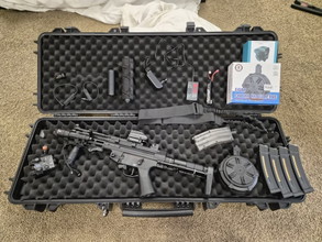 Image for 28bb's p/s! MP5 CM.041G Upgraded Version + Weaponcase, Drum Mag, Flashlight & Laser, Slechts 1 Game Gebruikt !Zo Goed Als Nieuw!