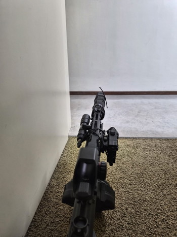 Image 4 for 28bb's p/s! MP5 CM.041G Upgraded Version + Weaponcase, Drum Mag, Flashlight & Laser, Slechts 1 Game Gebruikt !Zo Goed Als Nieuw!