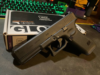 Imagen 2 de GLOCK 17 GEN 5 UMAREX