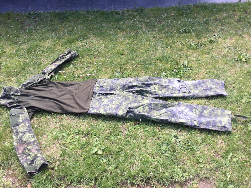 Bild 1 für Invader  gear marpat achtige camo uniform