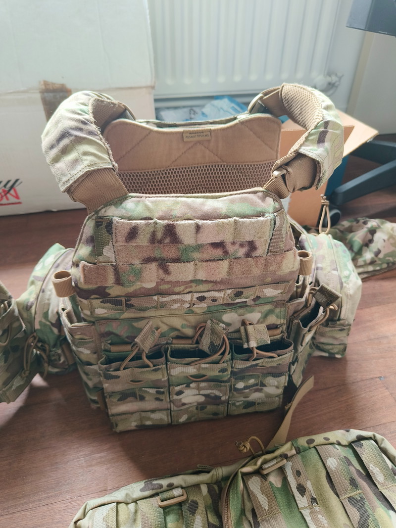 Image 1 for 2 Warrior assault plate carriers