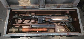 Bild 3 für Zeer mooie replica MP40 kist