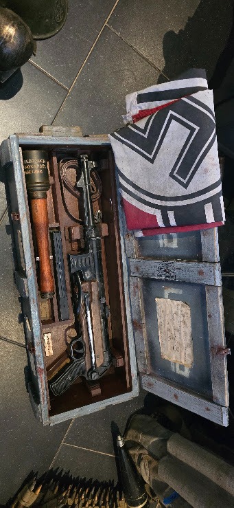 Bild 4 für Zeer mooie replica MP40 kist