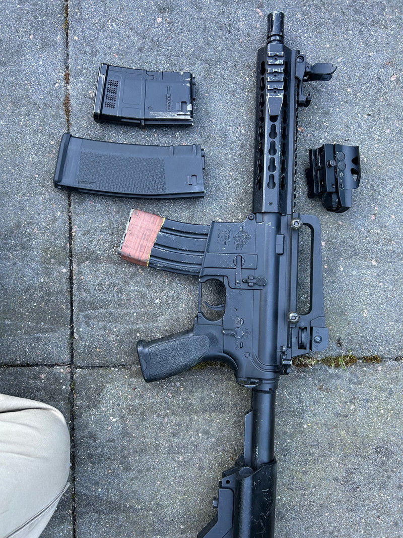 Image 1 for Specna Arms m4 with 3 mags and a red dot