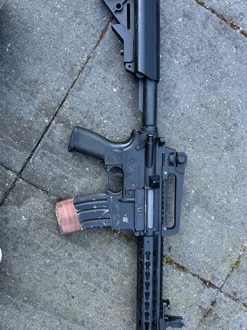 Image 2 for Specna Arms m4 with 3 mags and a red dot