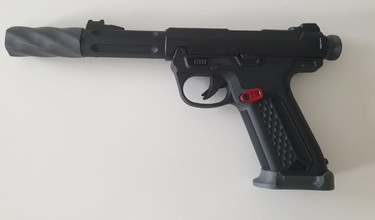 Imagen para AAP 01 BLACK met silencer en magwell en base plate
