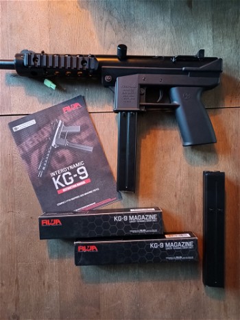 Image 4 pour Red Wolf Airsoft  KG9 of Tec9