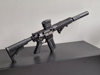 Imagen 2 de ADC EH07-AR | M4 Bodyguard Black | AEG