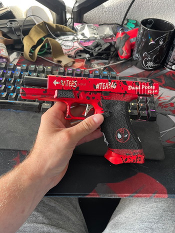 Image 2 for Deadpool glock