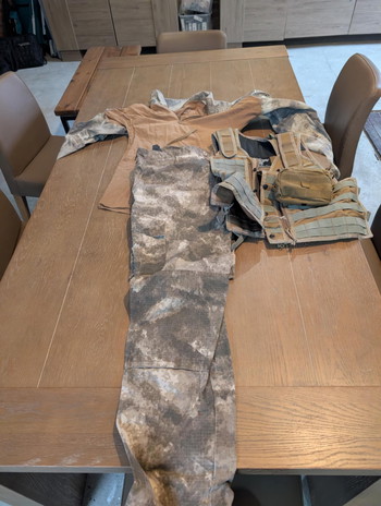 Imagen 2 de volledige uitrusting met verschillende wapens sniper, HPA pistol, P90, M4