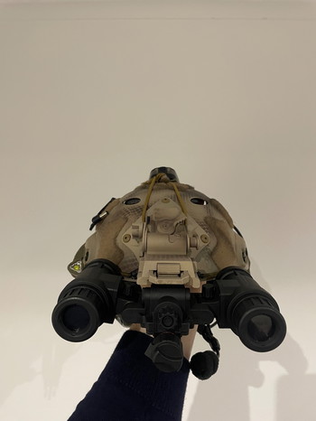 Image 2 pour Custom painted Emerson fast helmet + attachments