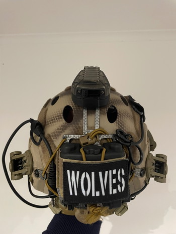 Image 3 pour Custom painted Emerson fast helmet + attachments