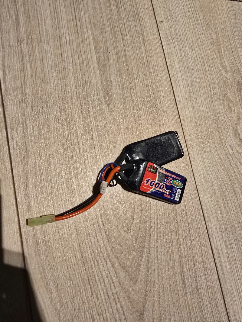 Image 1 pour 7.4 lipo battery box formaat