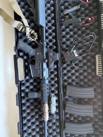 Afbeelding 2 van M4A1 Begadi Umbau, 3 Magazine, 2 Akkus und Waffenkoffer