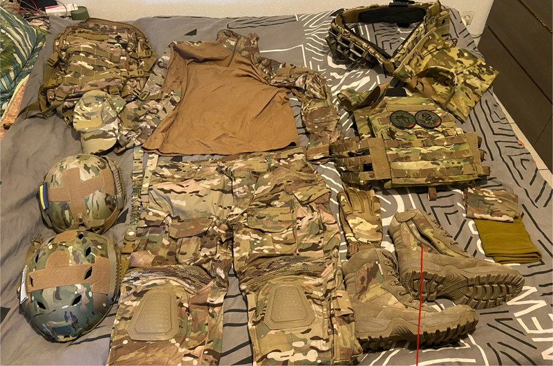 Bild 1 für Lot tenue multicam