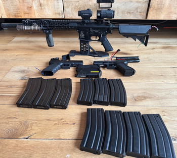 Imagen 4 de Complete Airsoft set met 1 Replica & 2 Handwapens