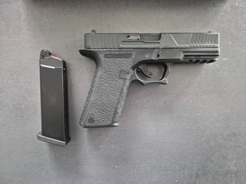 Image 2 for G18c aw custom