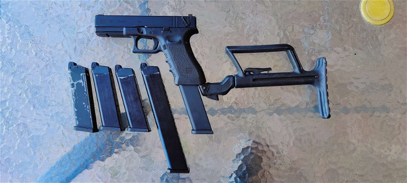 Image 1 pour Umarex Glock 18C licensed + Carbine stock + Extra mags