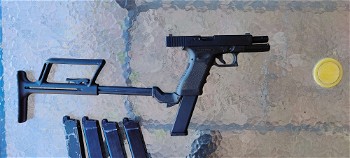 Afbeelding 2 van Umarex Glock 18C licensed + Carbine stock + Extra mags