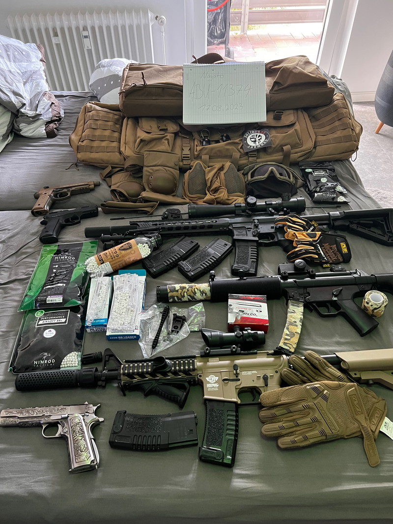 Image 1 for Verschiedene Lang- und Kurzwaffen, viel Zubehör