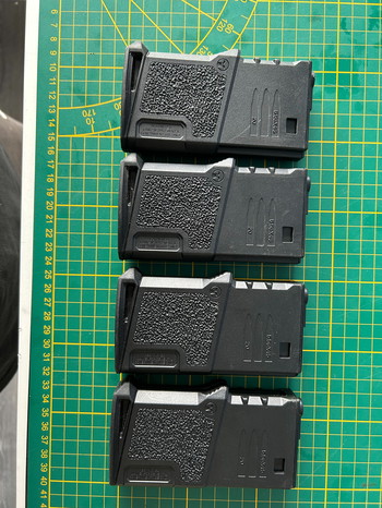 Image 3 pour 4 x Amoeba M4 Midcap Short Magazine 120rds Black